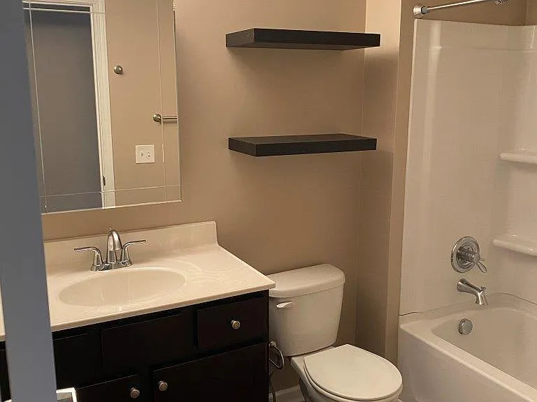 210 Butler Ave NW #201 — Photo 5