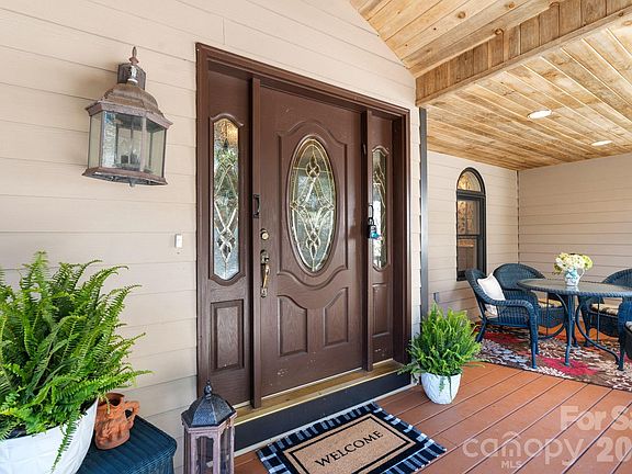 5th image of 114 Little Sugar Ln #277
