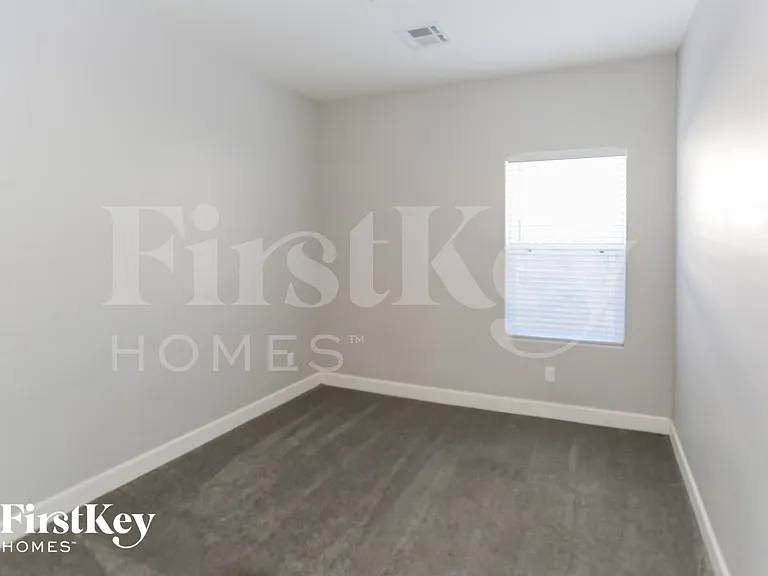 905 E Fremont Rd — Photo 11