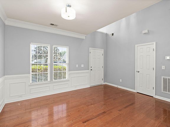 4th image of 111 Tandil Ct