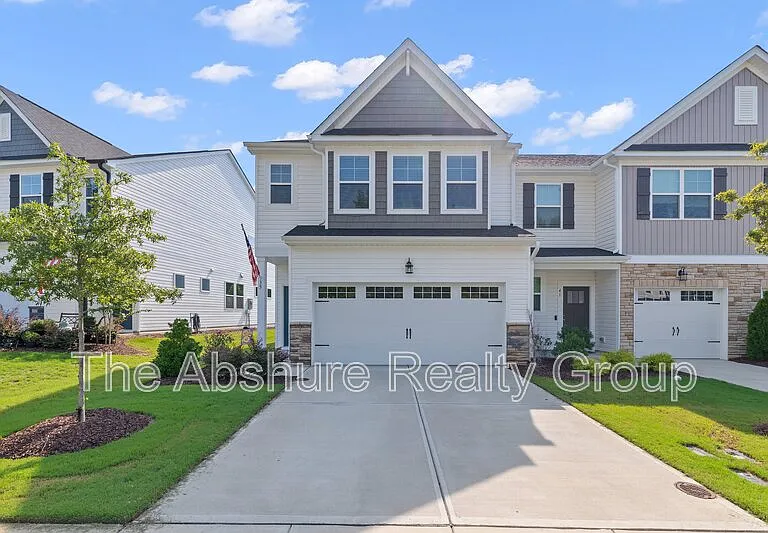 35 Village Edge Dr — Photo 2