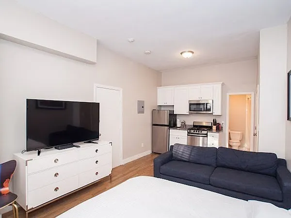 102 Chandler St #2 — Photo 2