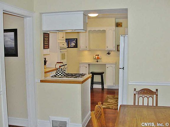 4th image of 513 Scott Ave
