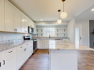 1909 Lynn Cir, Greenbrier, TN 37073