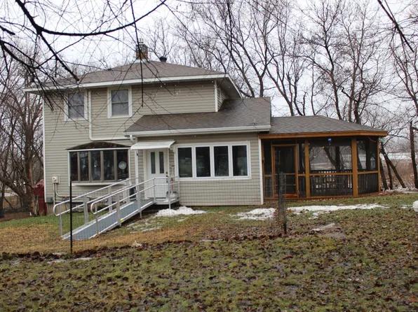 215 4th St NW, Glenwood, MN 56334