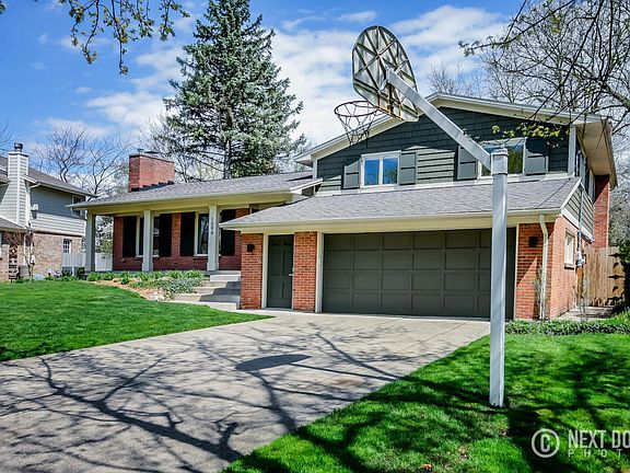 5th image of 1094 Idema Dr SE