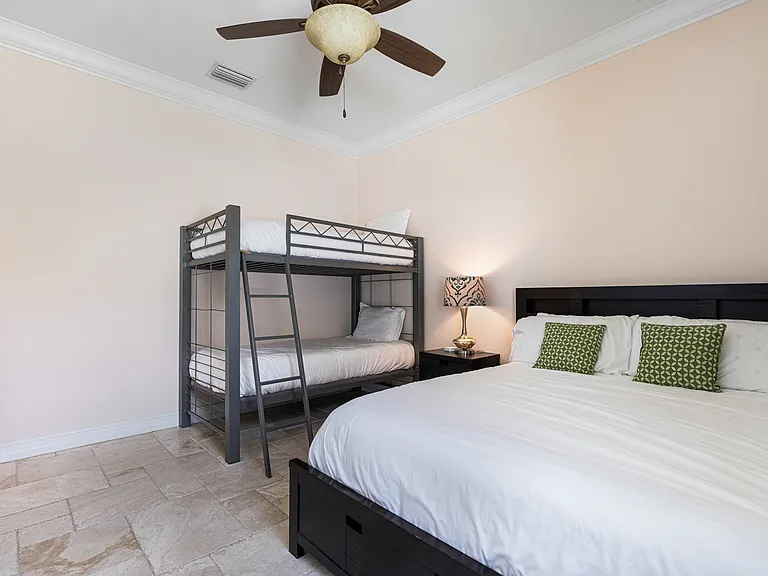 4470 Northshore Dr — Photo 29