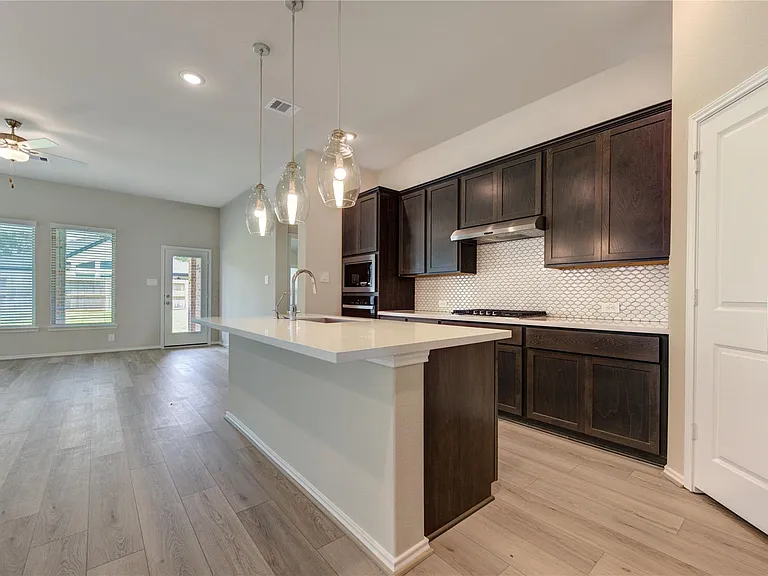 9624 Mount Brewer Ln — Photo 15