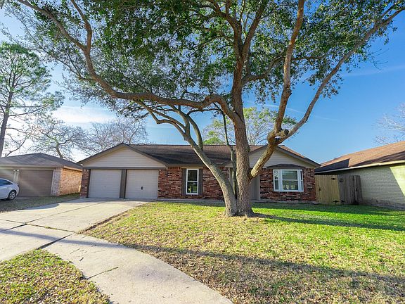 5th image of 17511 Heritage Cove Dr