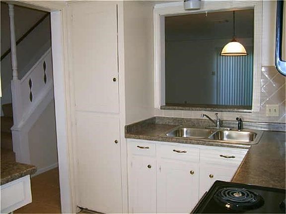3rd image of 10658 Hazelhurst Dr #26