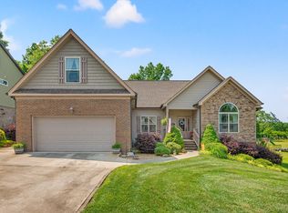 10807 Thatcher Crest Dr, Soddy Daisy, TN 37379