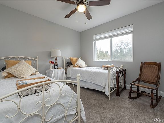 4th image of 4609 Blueberry Ct SE