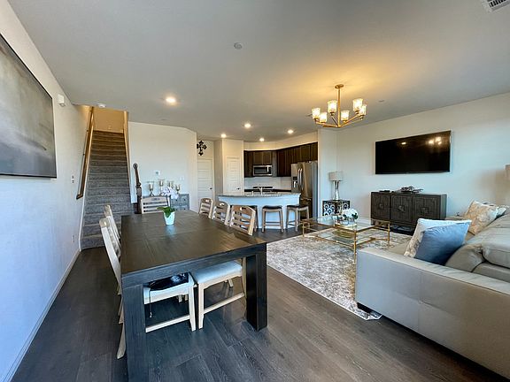 2nd image of 2414 Eureka Way