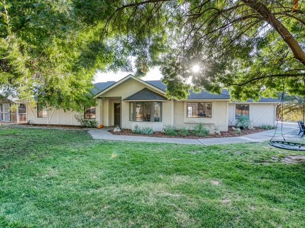 14408 Buggy Whip Ln, Prather, CA 93651