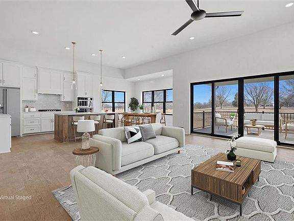 4th image of 9915 Stockdale Rd