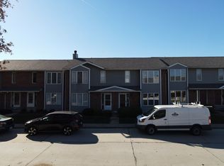 1632 Forest Hills Dr, Saint Charles, MO 63303