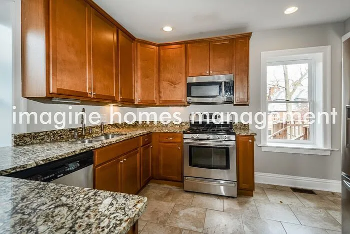 3325 Shenandoah Ave — Photo 4