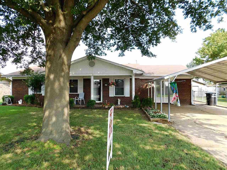 2nd image of 113 S Crest Ave