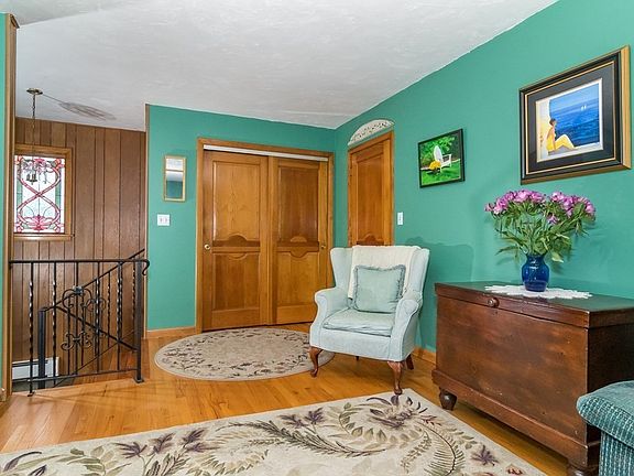 2nd image of 42 Essex St