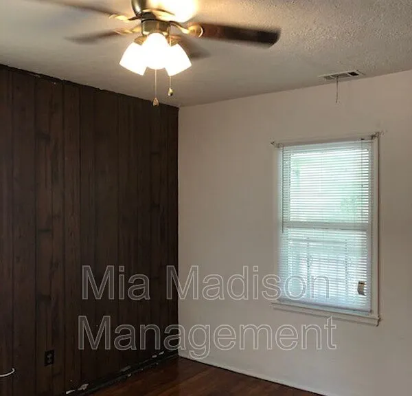 115 Hibiscus Ave — Photo 3