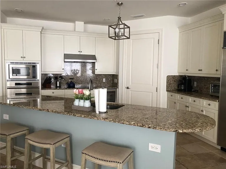 1400 Gulf Shore Blvd N #310 — Photo 9