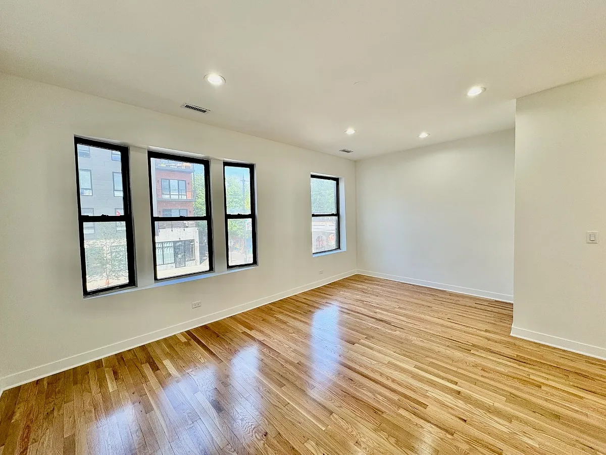 2 bed, 1.0 bath, 850 sqft, $2,400 — Photo 4