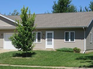 436 Broderick Dr NE, Cedar Rapids, IA 52402