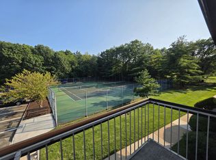 816 Cricket Ln UNIT 816, Woodbridge, NJ 07095