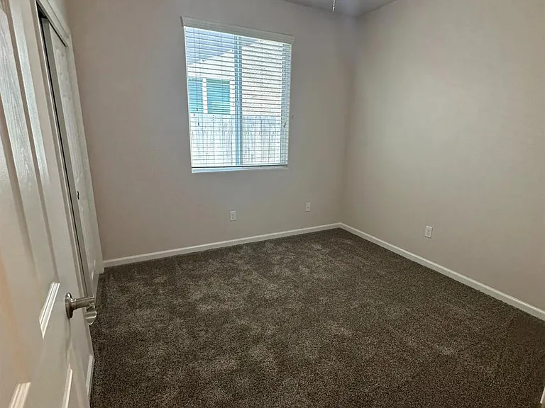 3587 Encino Ave — Photo 10