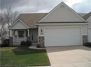 3420 Huron View Ct, Dexter, MI 48130