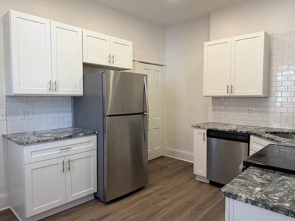 239 Taylor Ave #239