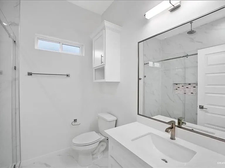 3121 E Kennedy Ave — Photo 9