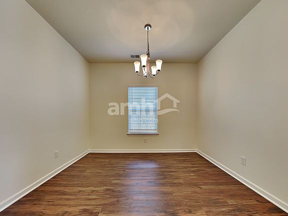 4th image of 4853 Billingsgate Ln