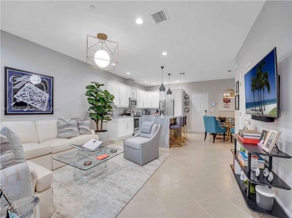 2957 Saint Thomas Dr