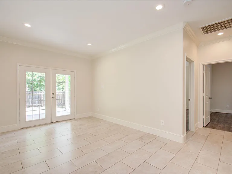 10572 Twin Oak Dr — Photo 17