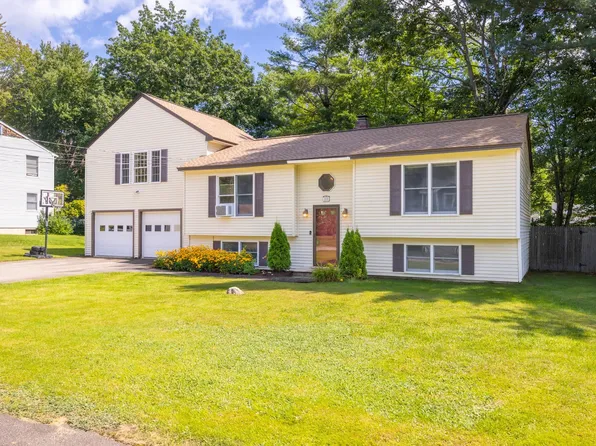 10 Springtree Lane, South Berwick, ME 03908