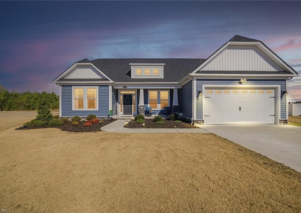 1st image of 136 Gables Pl