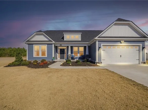 136 Gables Pl, Moyock, NC 27958