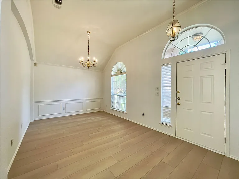 11002 Tree Shadow Ln — Photo 24