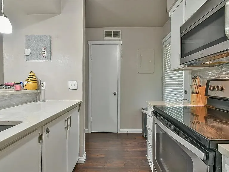 807 Cardinal Creek Blvd #C — Photo 4