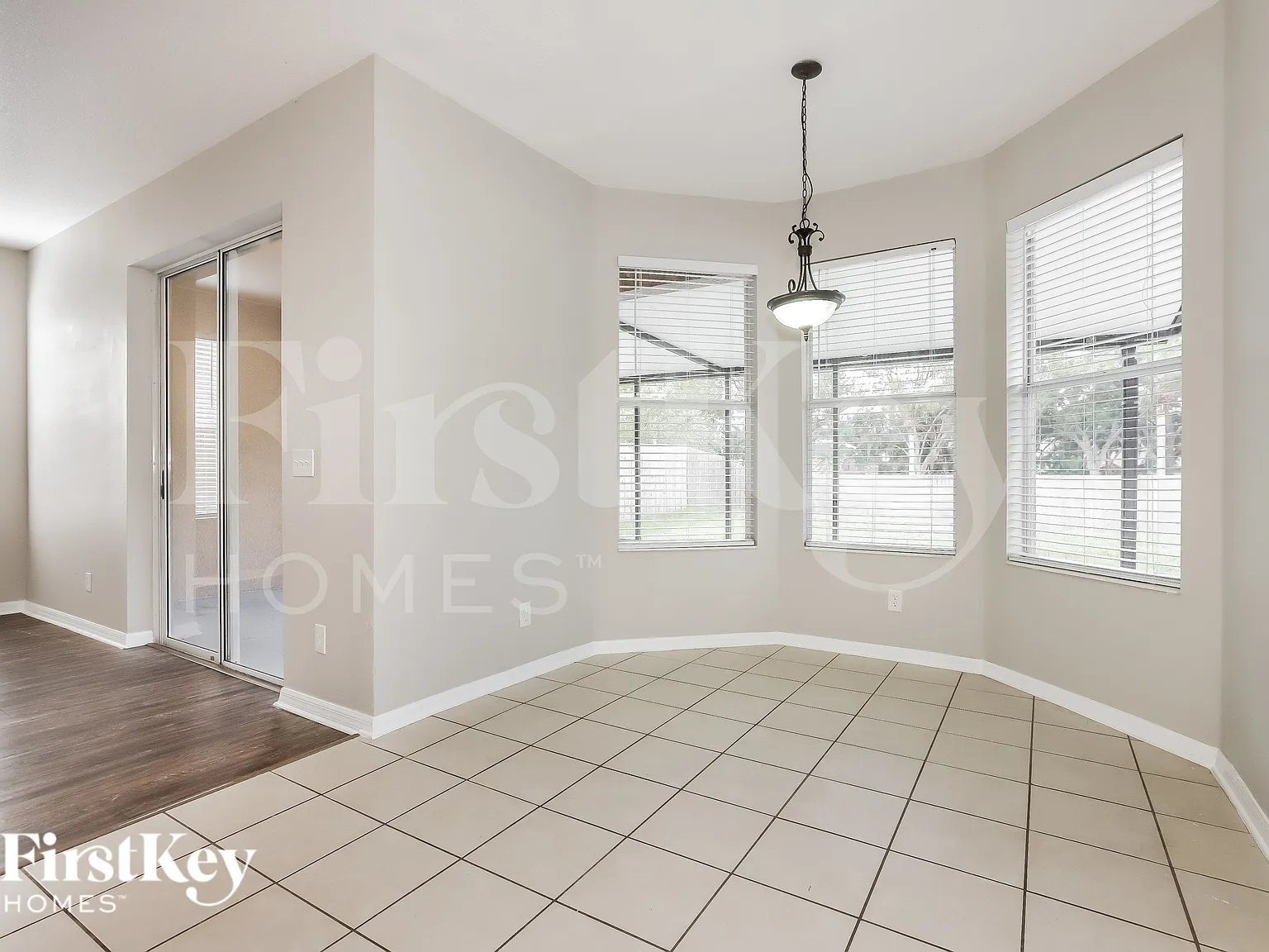 4 bed, 2.5 bath, 2517 sqft, $3,080 — Photo 4