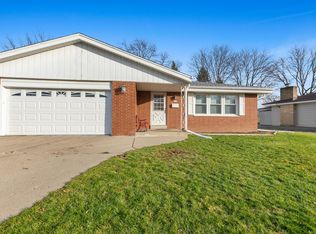 6114 Thorncrest Dr, Greendale, WI 53129