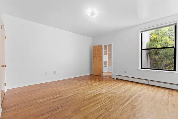 Rented by Compass | media 10