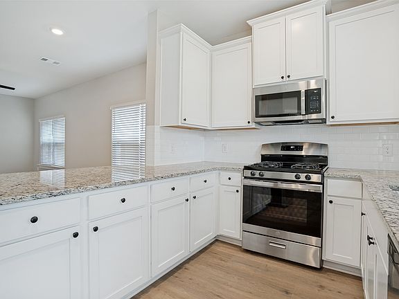 5th image of 1205 Butler Ave