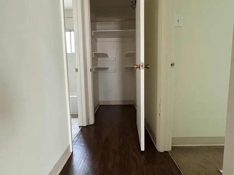 1812 Canyon Blvd #1B — Photo 1