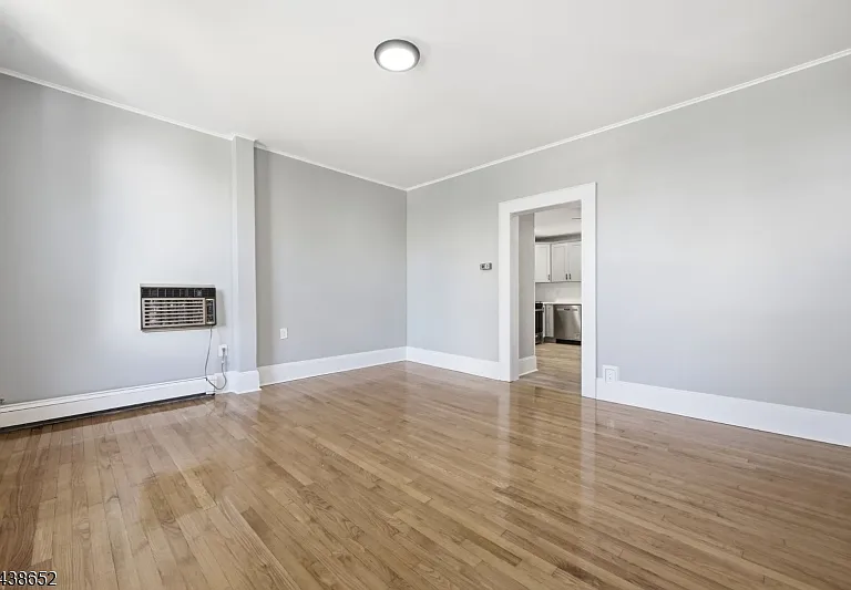 508 2nd St #2 — Photo 5