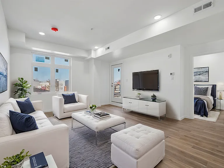 4512 Lancaster Ave #1A — Photo 2