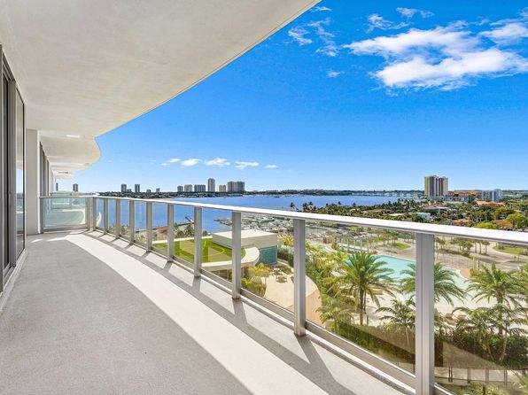 220 Lake Shore Dr #1015