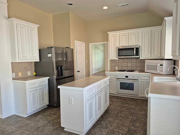 2nd image of 3114 Willow Trace Ct