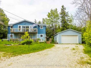 56 Georgian Manor Dr, Collingwood, ON L9Y 3Z1